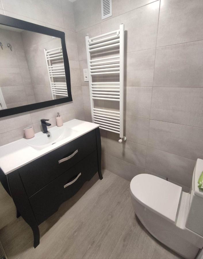 Ferienwohnung Precioso Apartamento Con Terraza, Pistas De Padel Y Piscinas Castro Urdiales Exterior foto